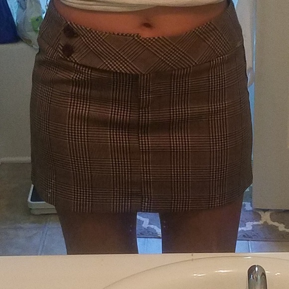 Brown Plaid Mini Skirt - Picture 6 of 8